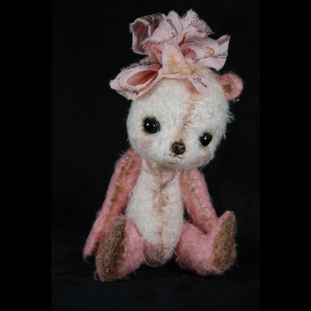 Coralie Tresbonbon a Parisian Shabby Bear