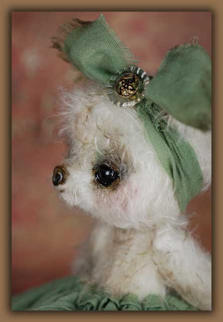 'Giselle Lovelight' a Wee Lady-Bear