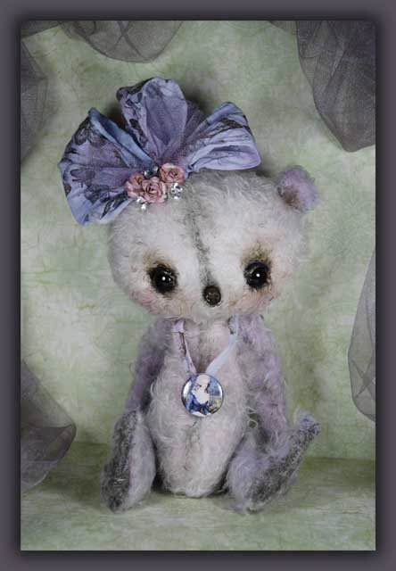 Jamie Sparklesmile a Haute Shabby Girl Bear