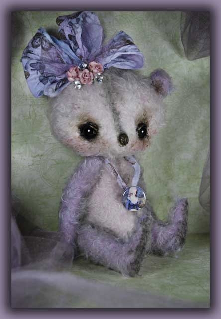 Jamie Sparklesmile a Haute Shabby Girl Bear