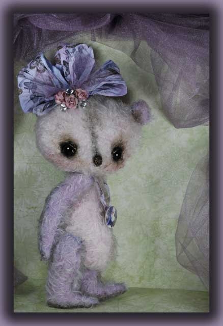 Jamie Sparklesmile a Haute Shabby Girl Bear