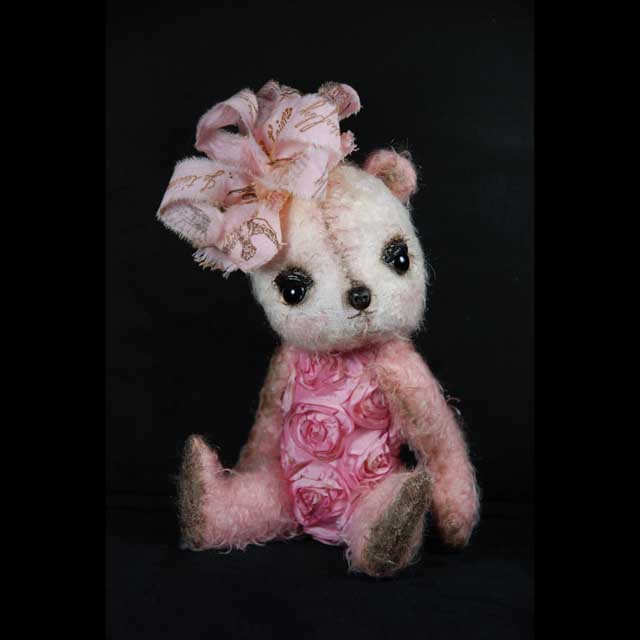 Jillyjewel Roseraie a Paris Rose Garden Bear