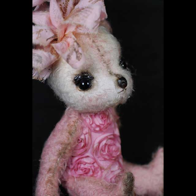 Jillyjewel Roseraie a Paris Rose Garden Bear