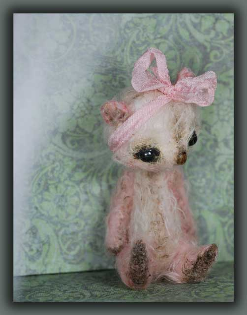 'LaLa Sweethug' a Haute Shabby Tiny Bear