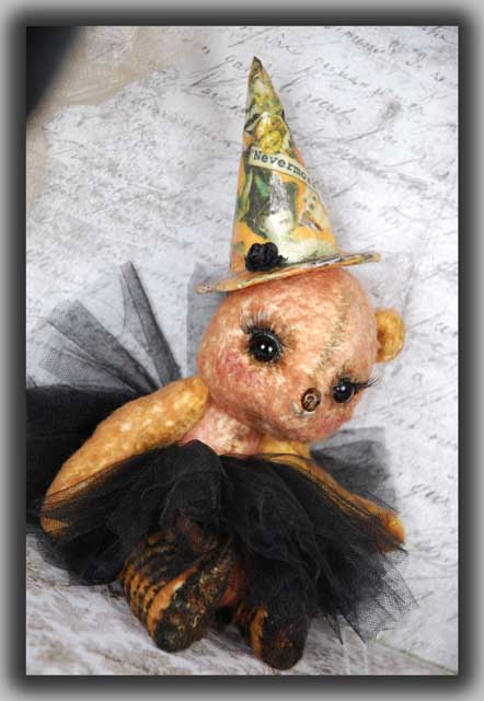 'Lenore Nevermore' a Halloween Ball Bear