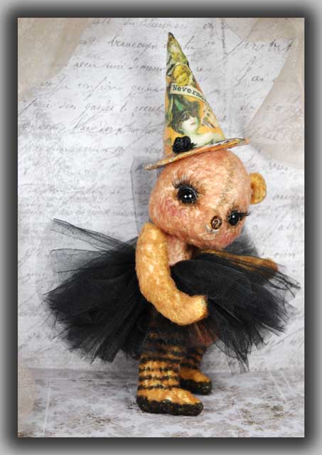 'Lenore Nevermore' a Halloween Ball Bear