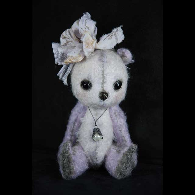 Odette Perlesweet a Parisian Shabby Bear