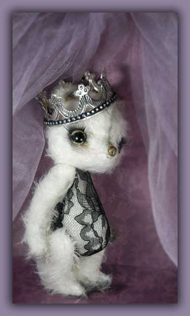 'Queen Lacey Weeshy' a Lace Body Bear