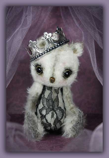 'Queen Lacey Weeshy' a Lace Body Bear