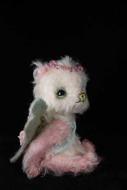 'Bonbon Angelique' an Angel Bear