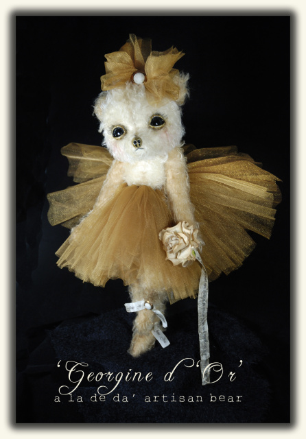 'Georgine d'Or' a Golden Ballet Bear