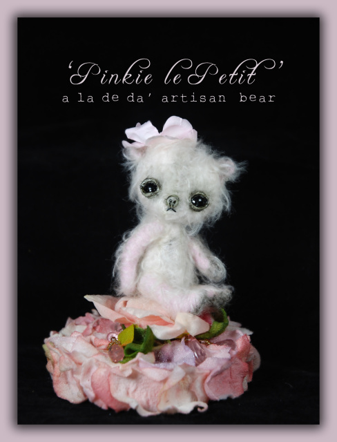 'Pinkie le Petit' a Wee 4" Bear