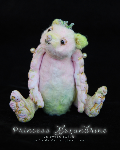 Princess Alexandrine - Un Petit Bijou