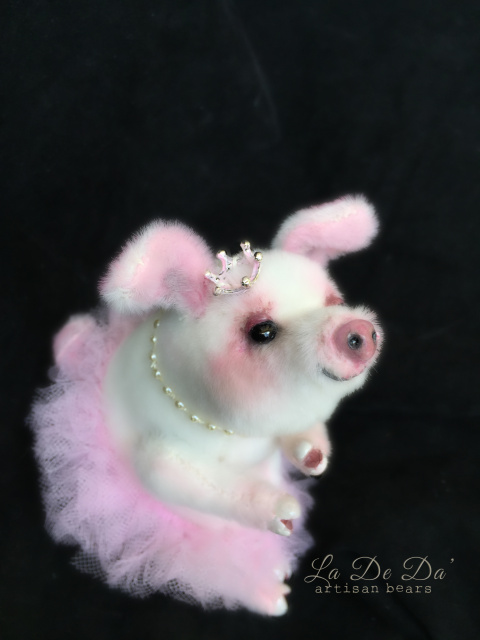 'Sweet Pavlova Piggy'